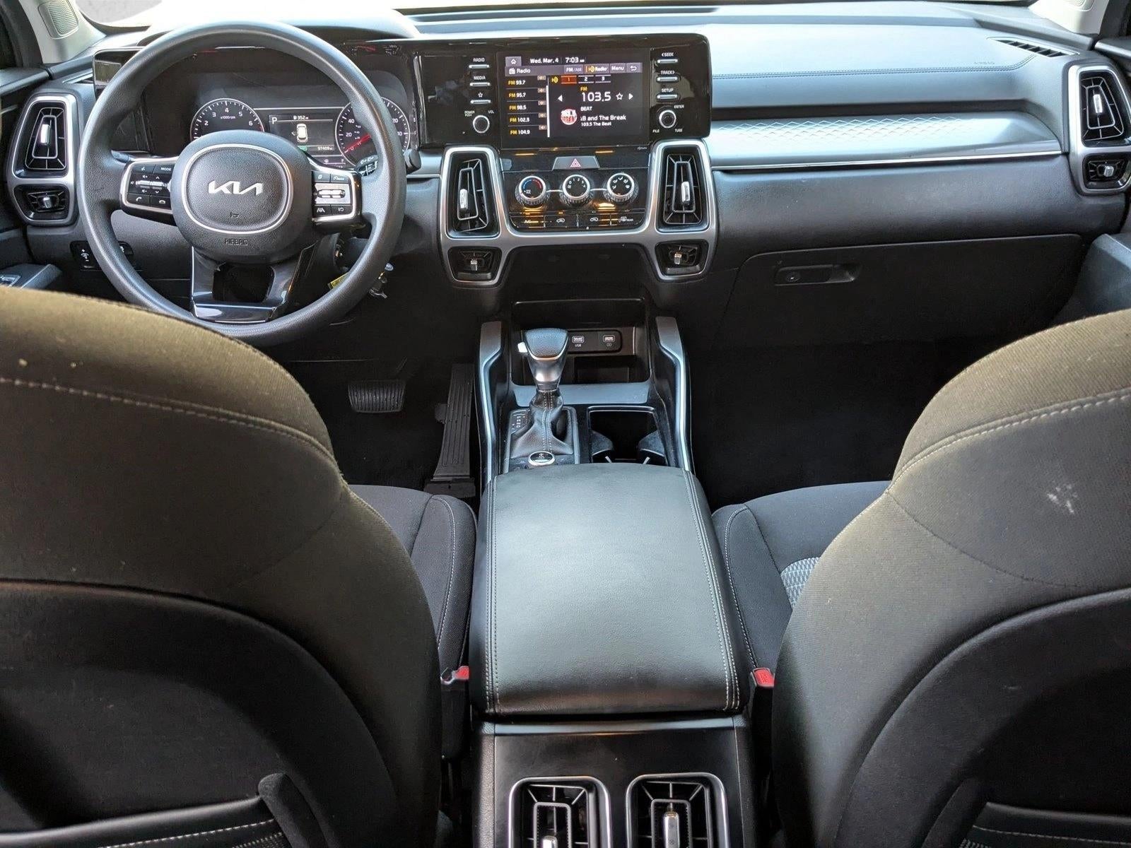2022 Kia Sorento LX
