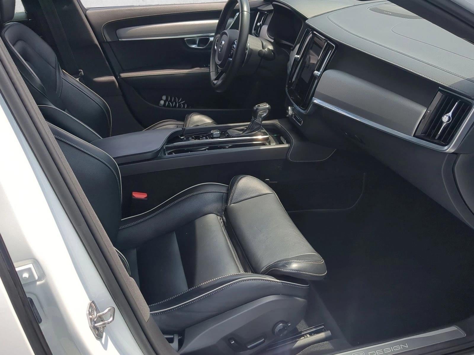 2020 Volvo S90 T6 R-Design