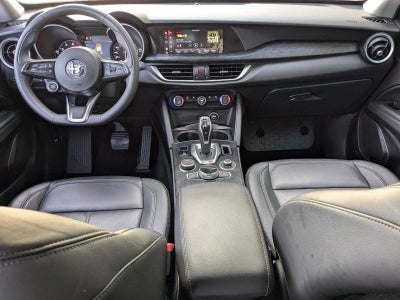 2021 Alfa Romeo Stelvio Base