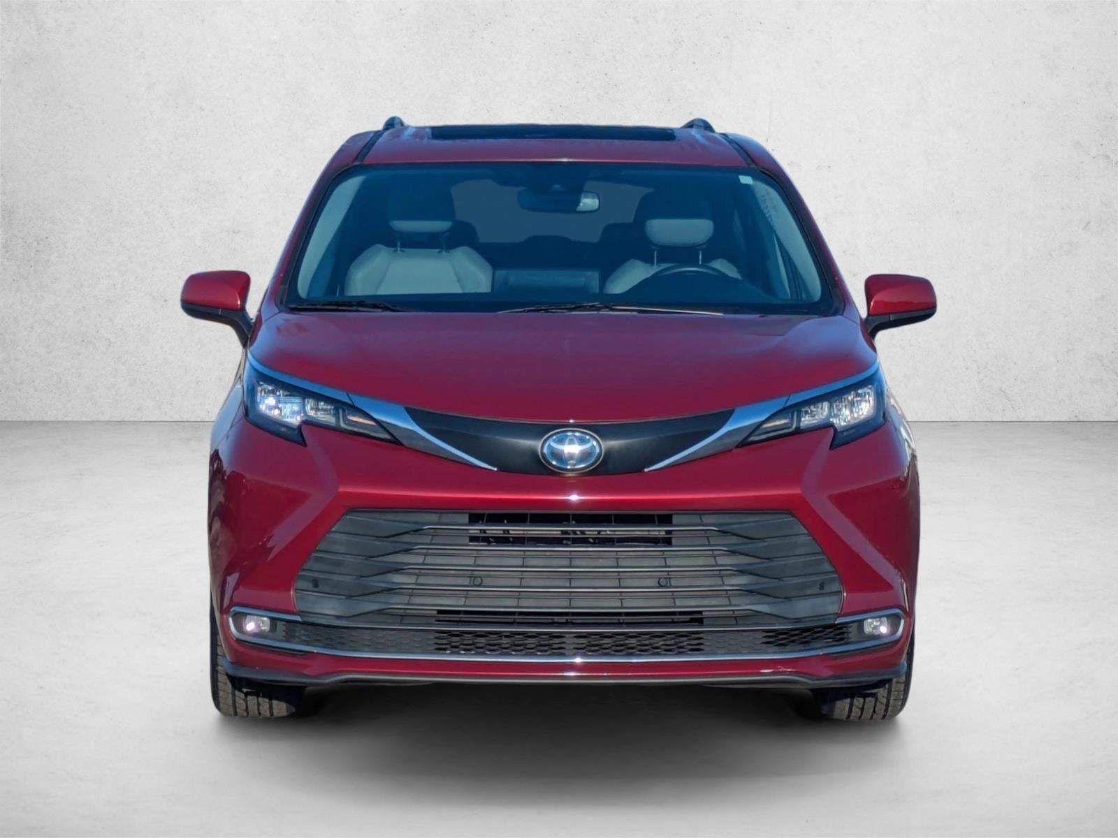 2023 Toyota Sienna XLE