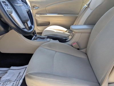 2014 Chrysler 200 Touring
