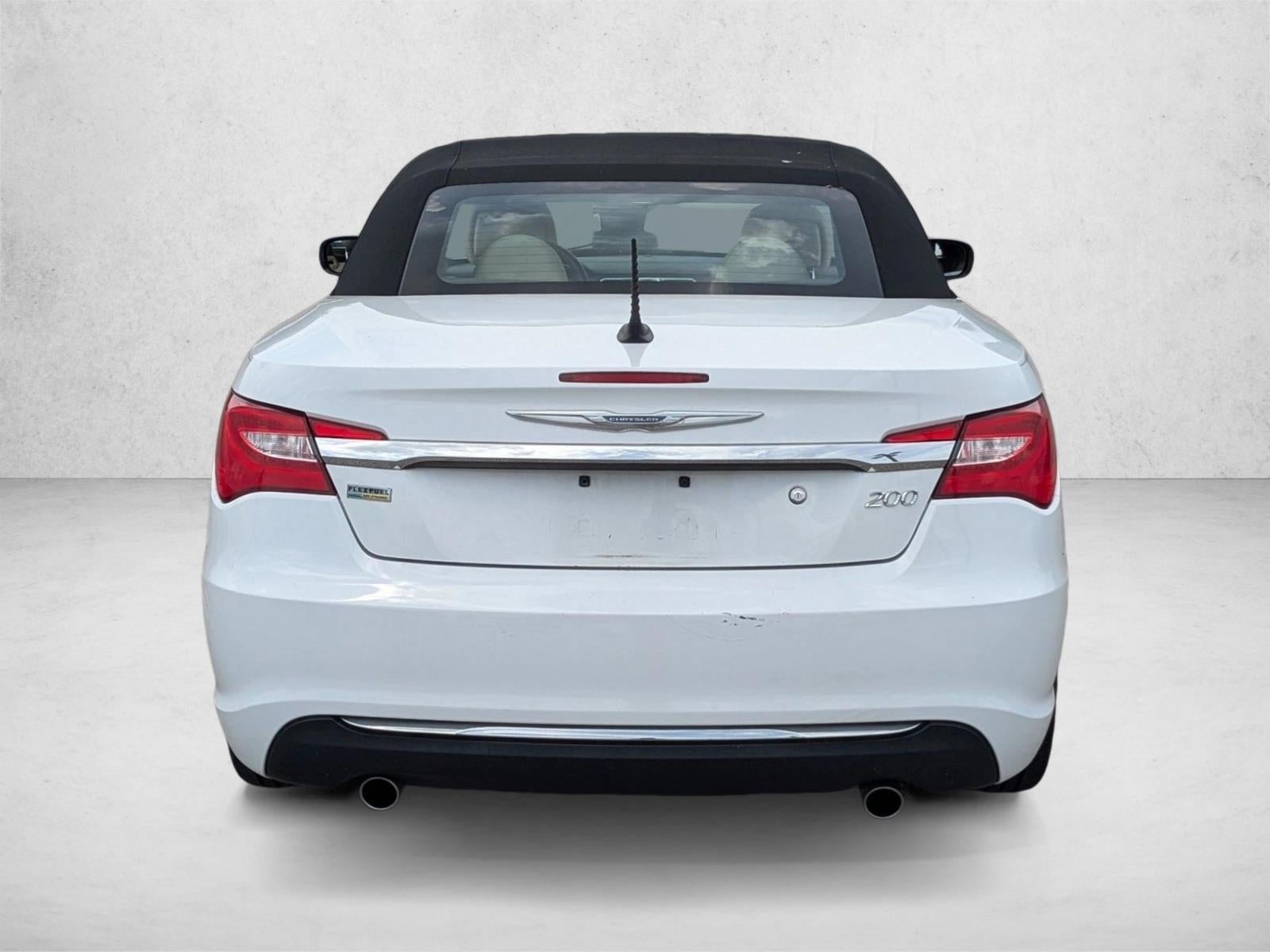 2014 Chrysler 200 Touring