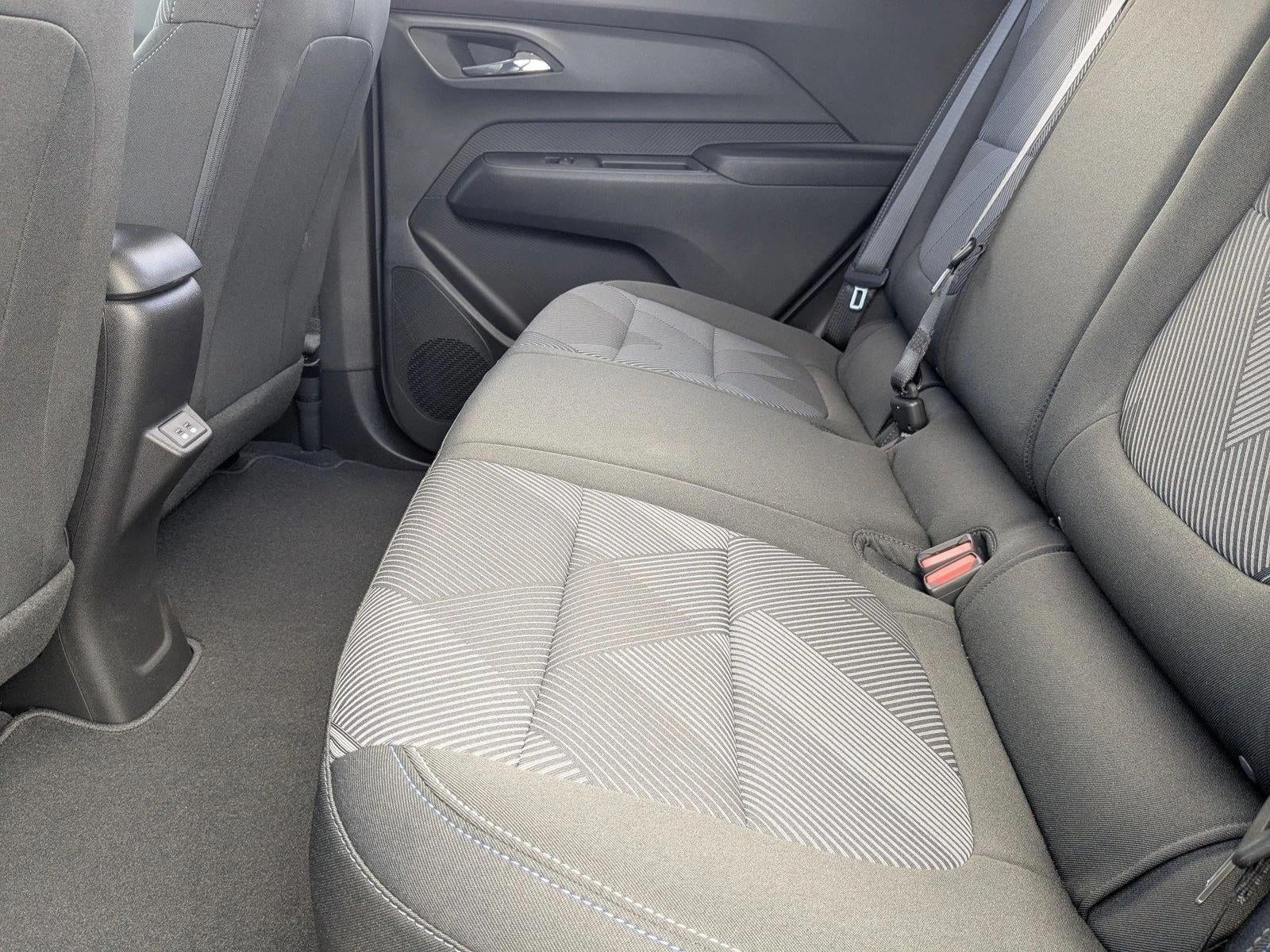 2027 Chevrolet Bolt LT - Photo 15