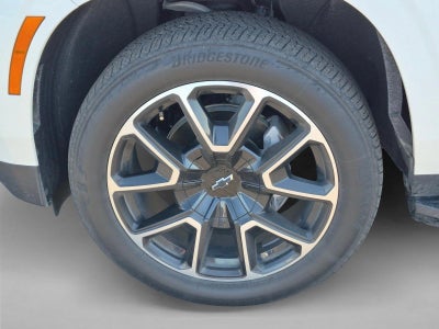 2025 Chevrolet Suburban RST