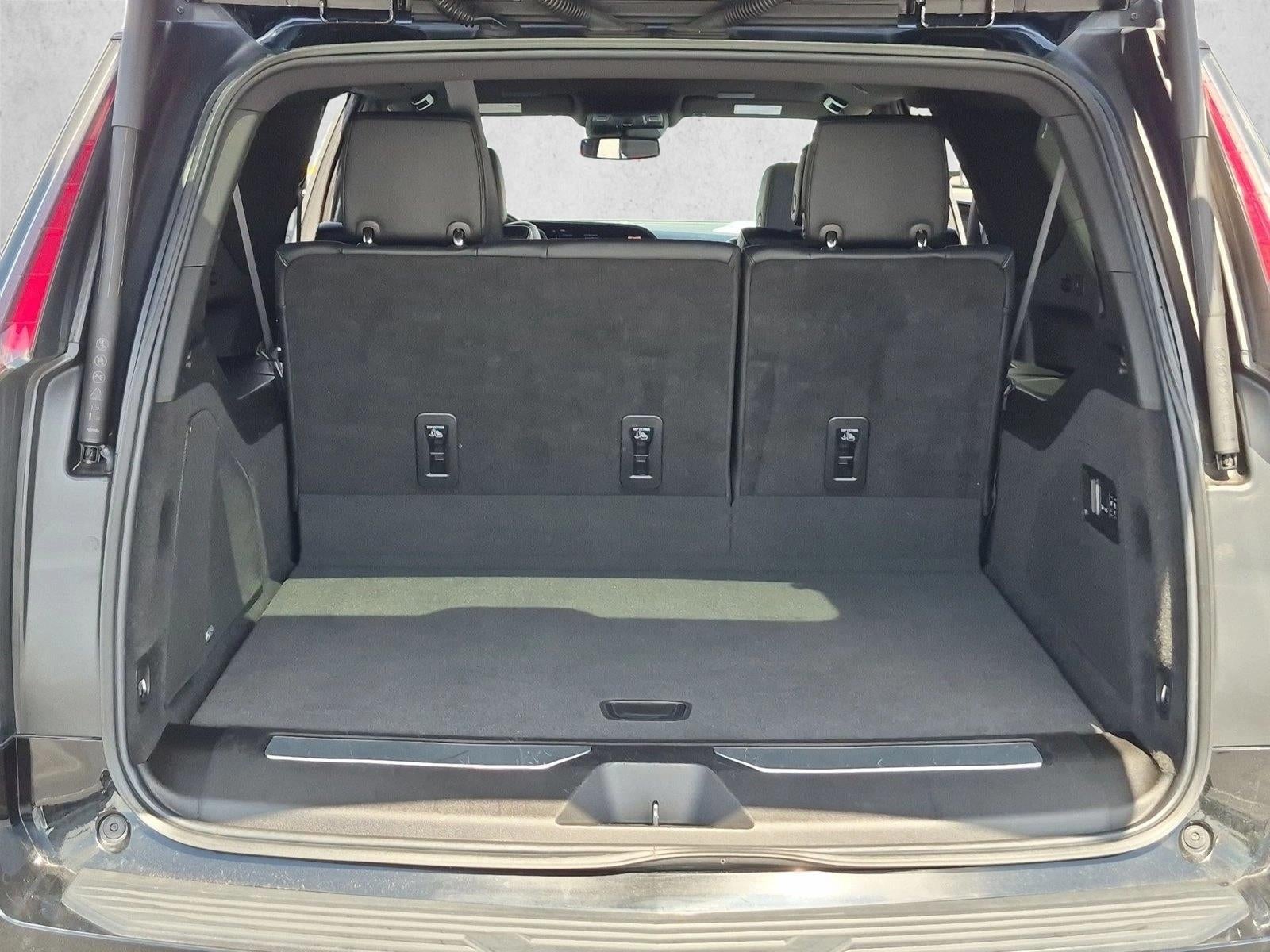 2023 Cadillac Escalade ESV Luxury