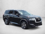 2024 Nissan Pathfinder Platinum FWD