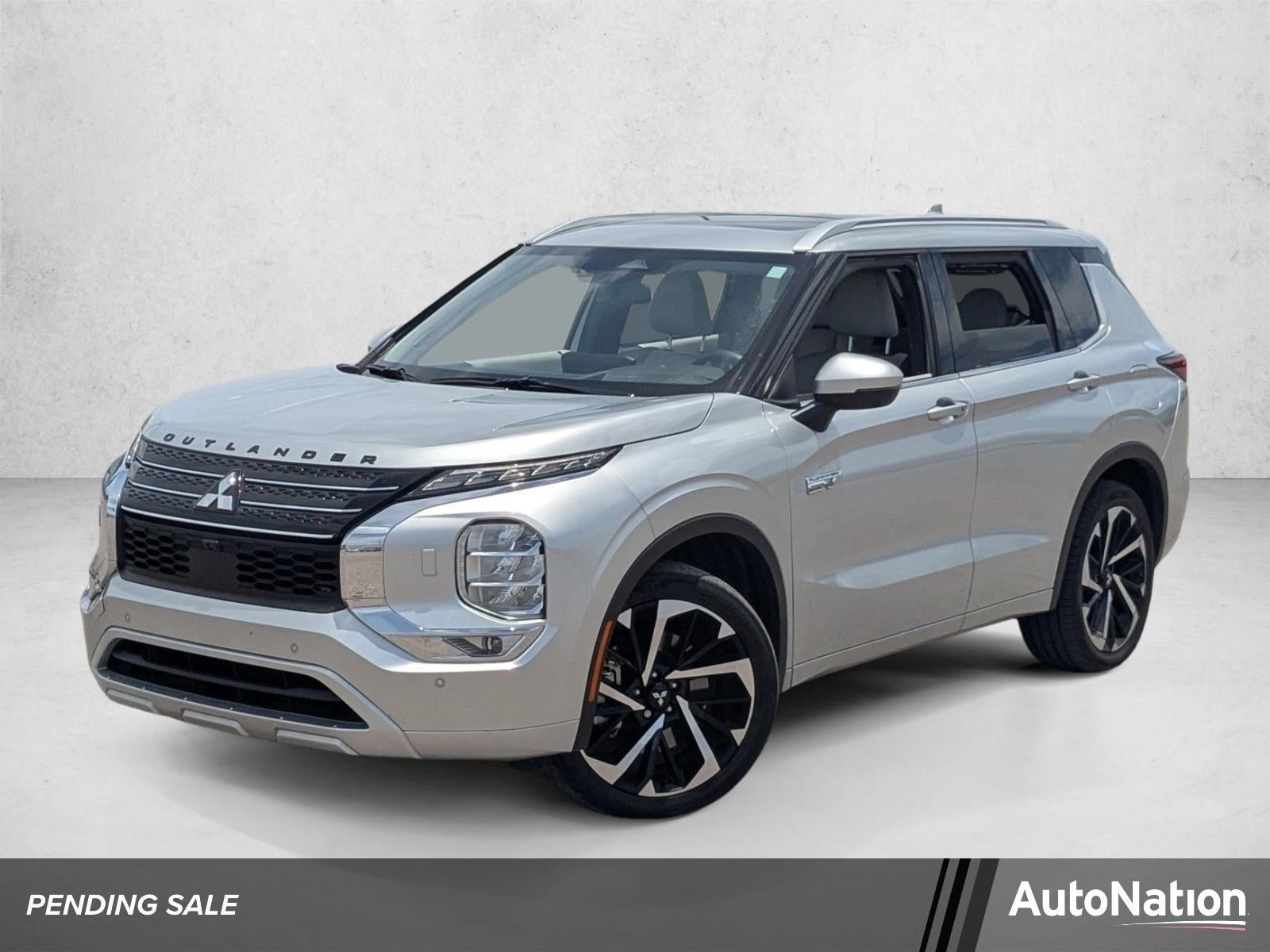 2023 Mitsubishi Outlander Plug-in Hybrid SEL S-AWC's photo