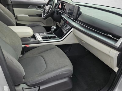 2022 Kia Carnival LX