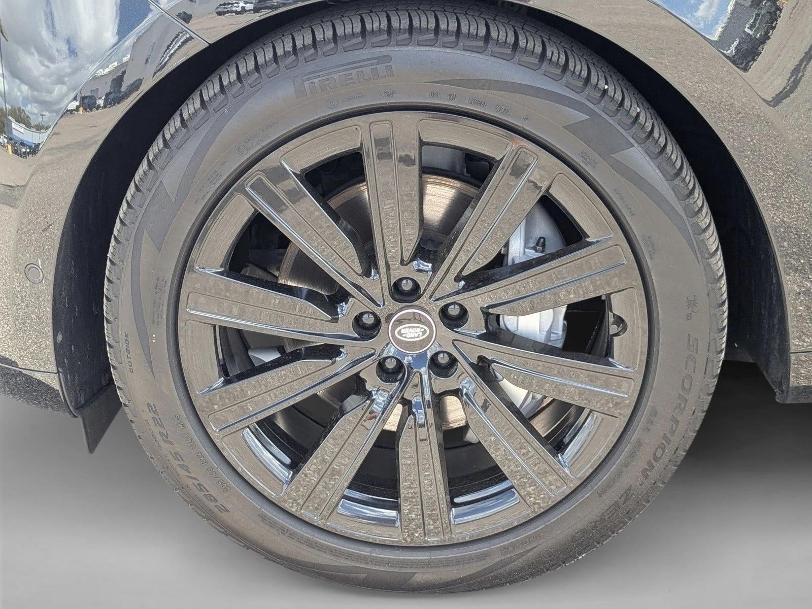 2025 Land Rover Range Rover SE