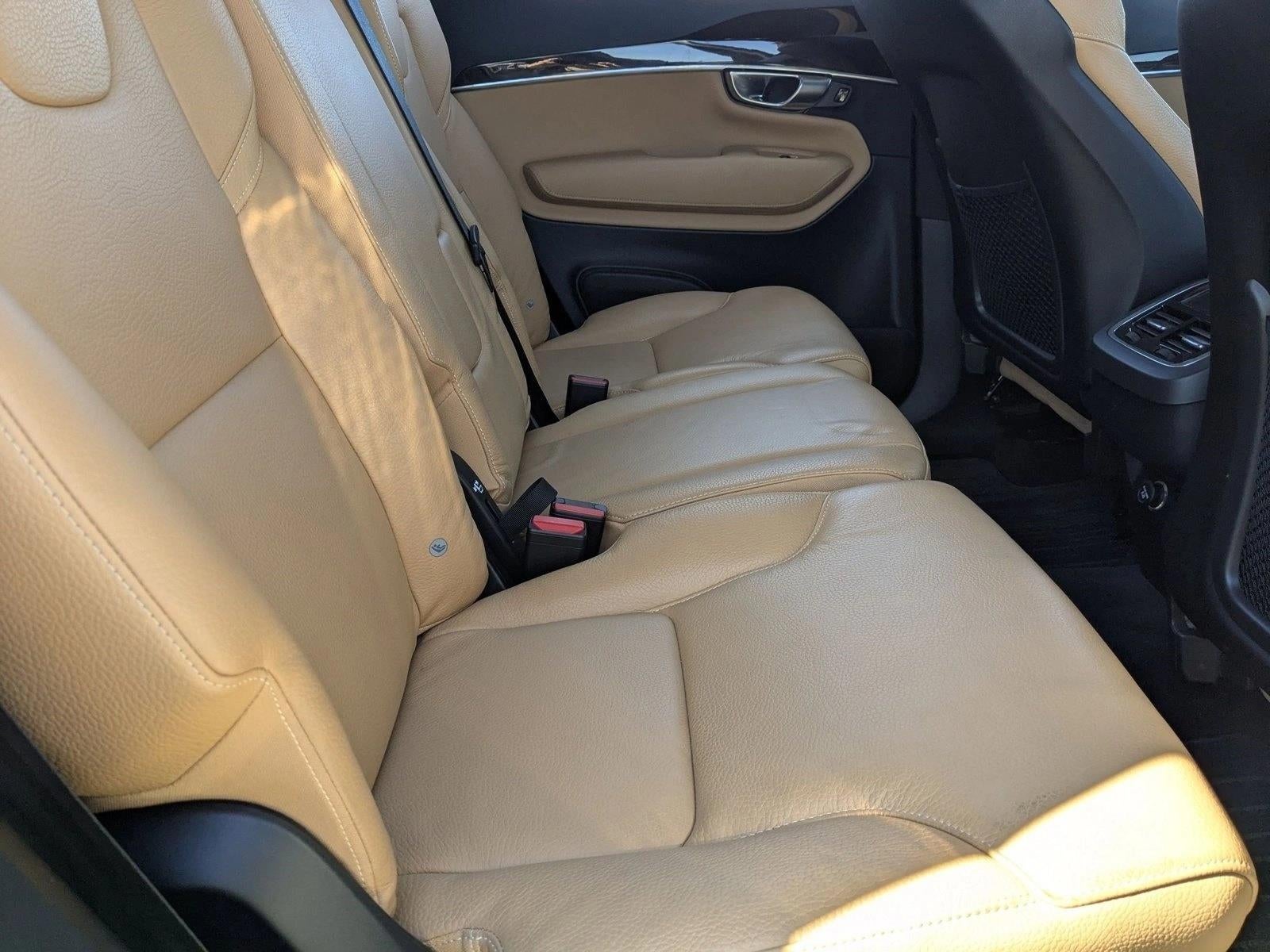 2019 Volvo XC90 Momentum