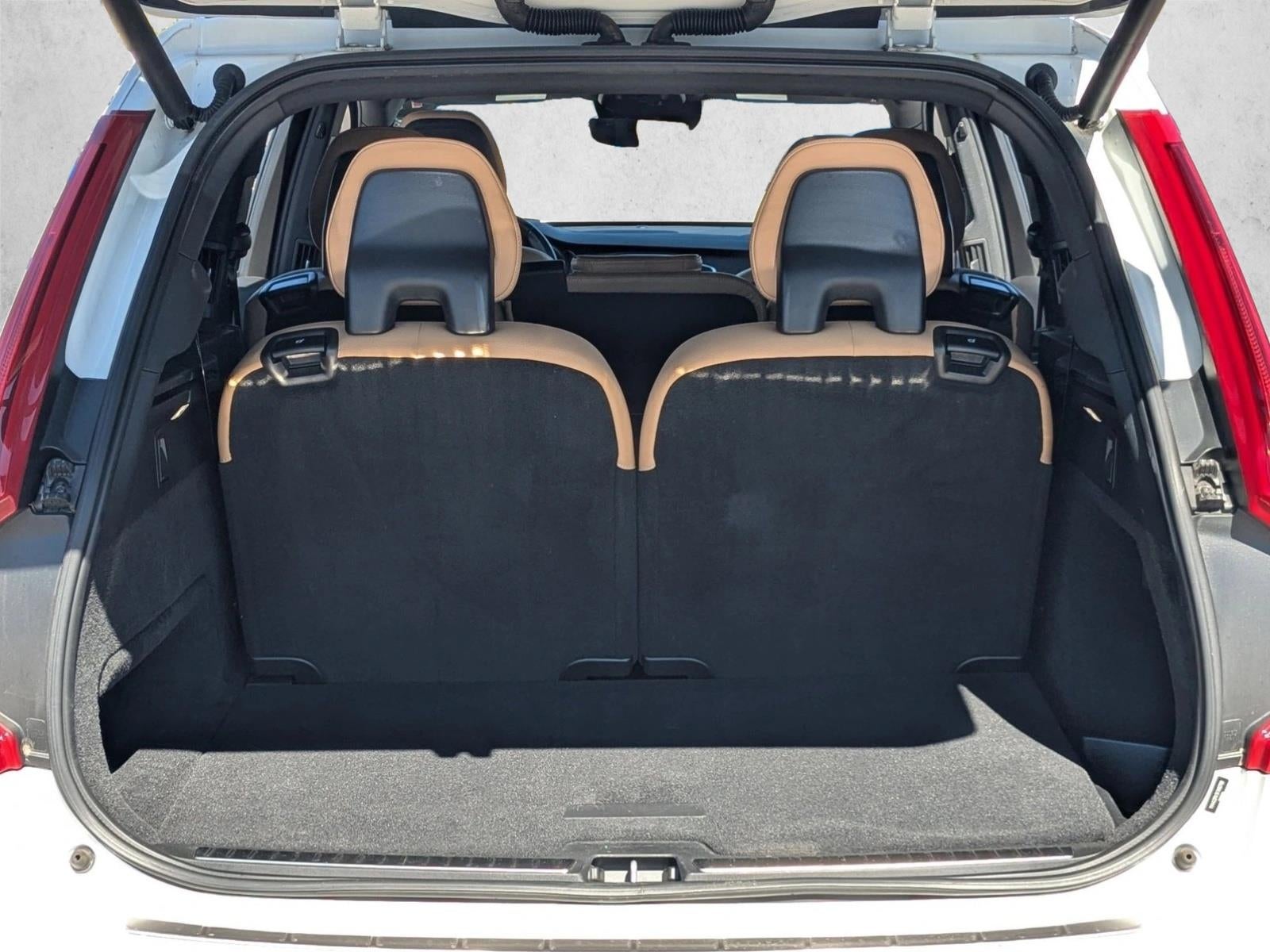 2019 Volvo XC90 Momentum