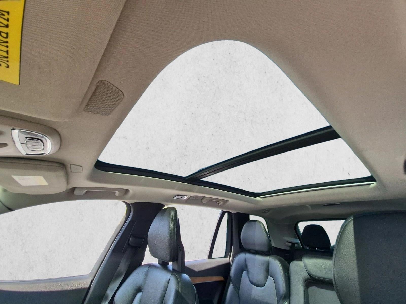 2022 Volvo XC90 Recharge Plug-In Hybrid T8 Inscription Expression 7 Passenger