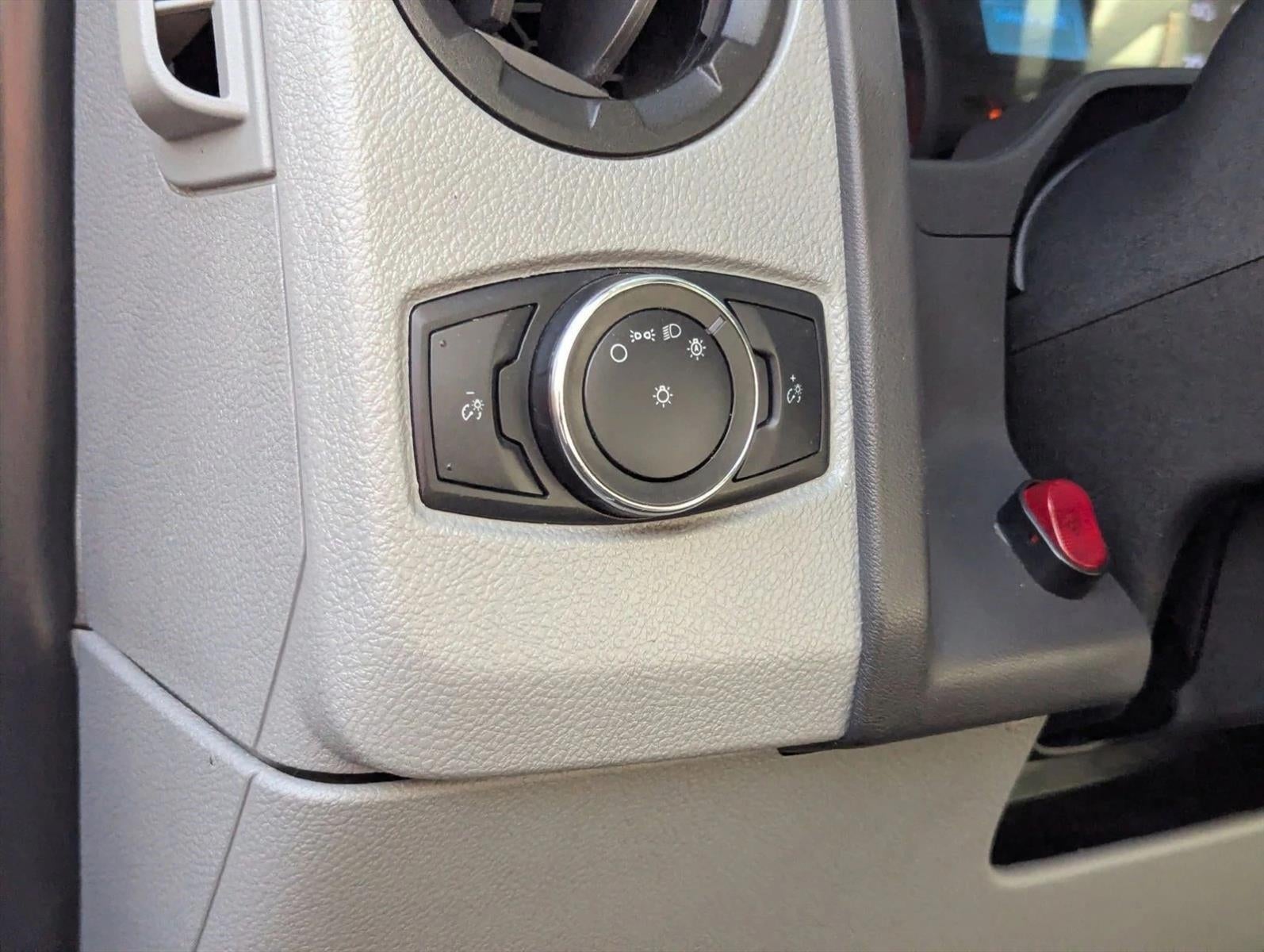 2022 Ford E-Series Cutaway Base