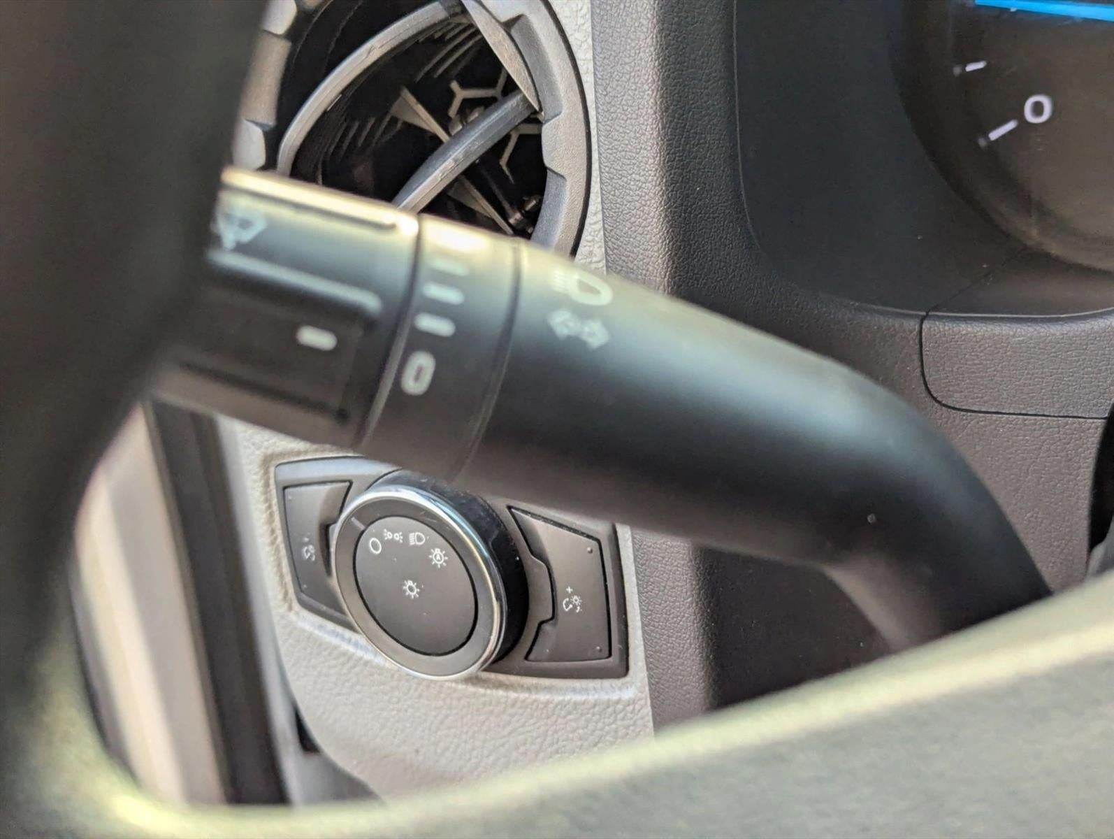 2022 Ford E-Series Cutaway Base