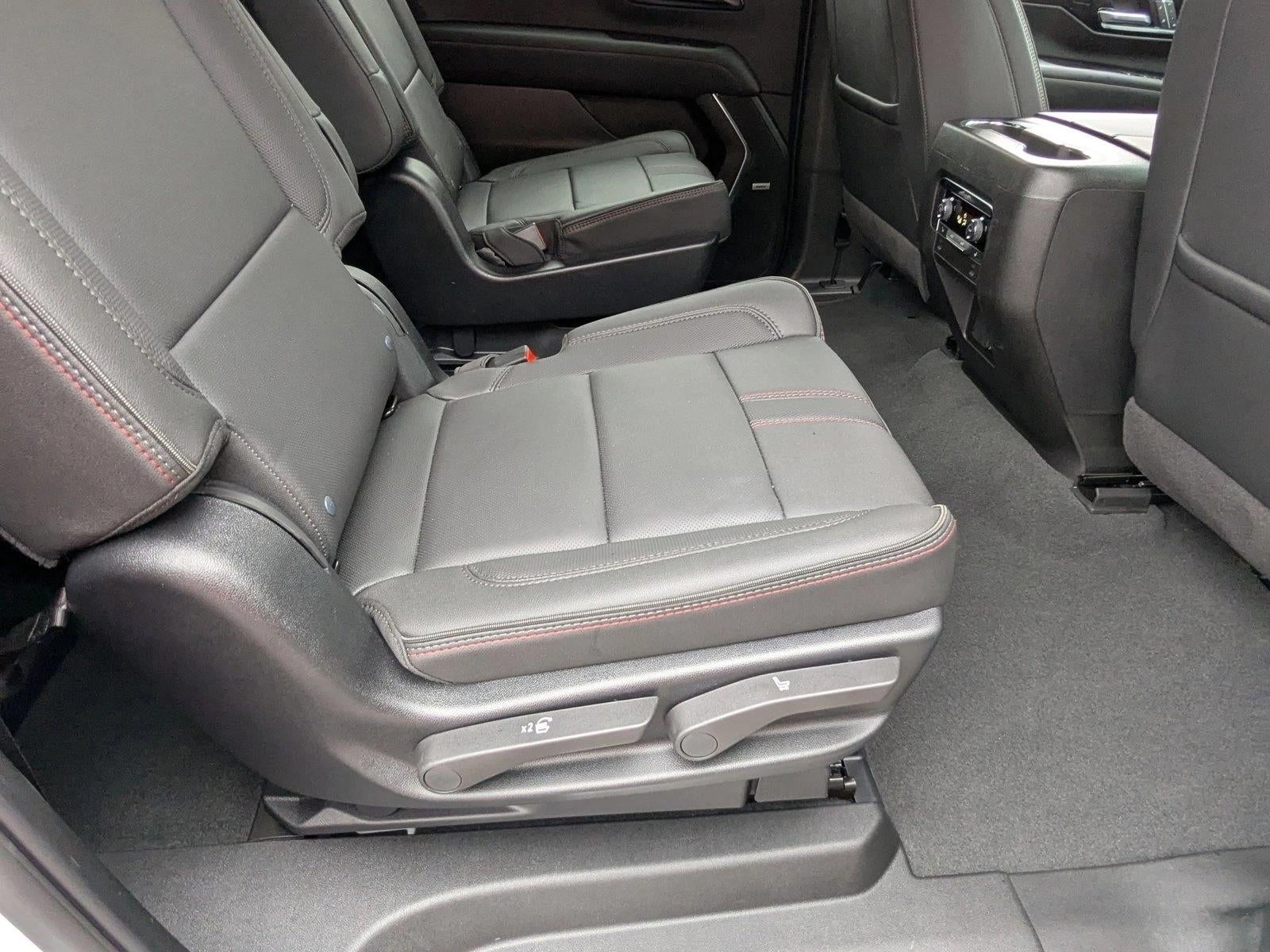 2025 Chevrolet Suburban RST