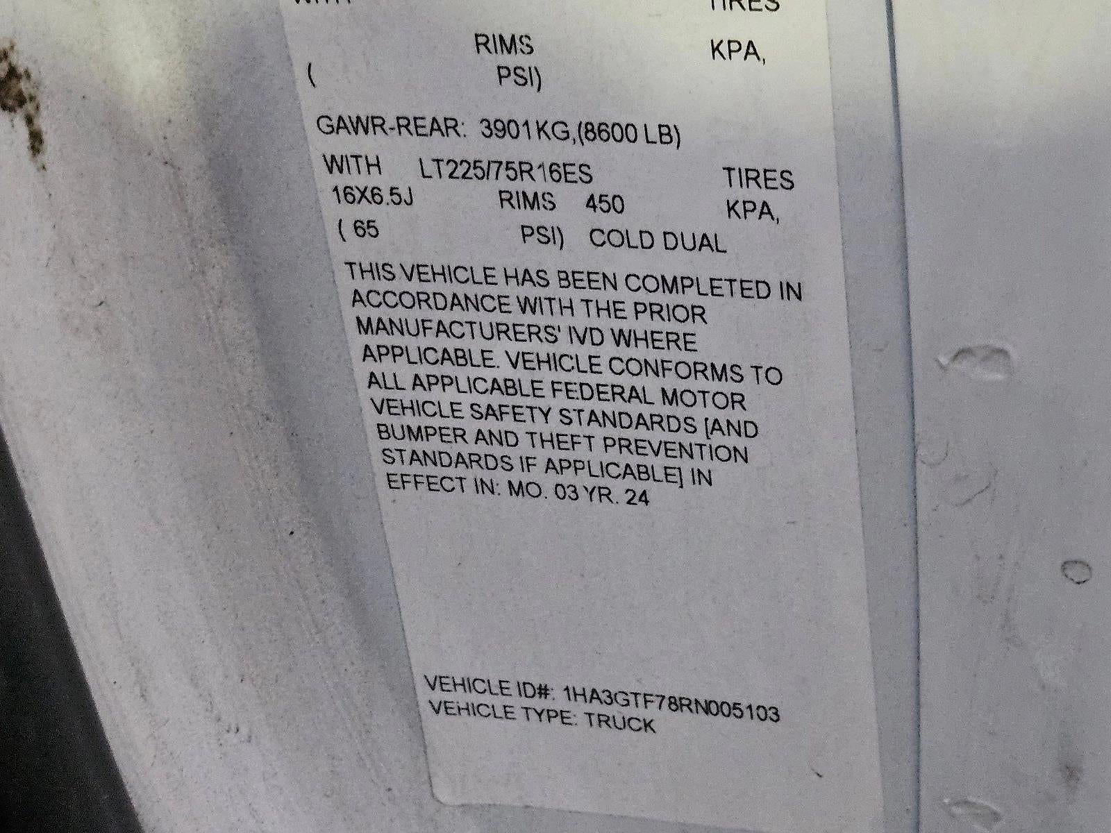 2024 Chevrolet Express Cutaway 3500 Base