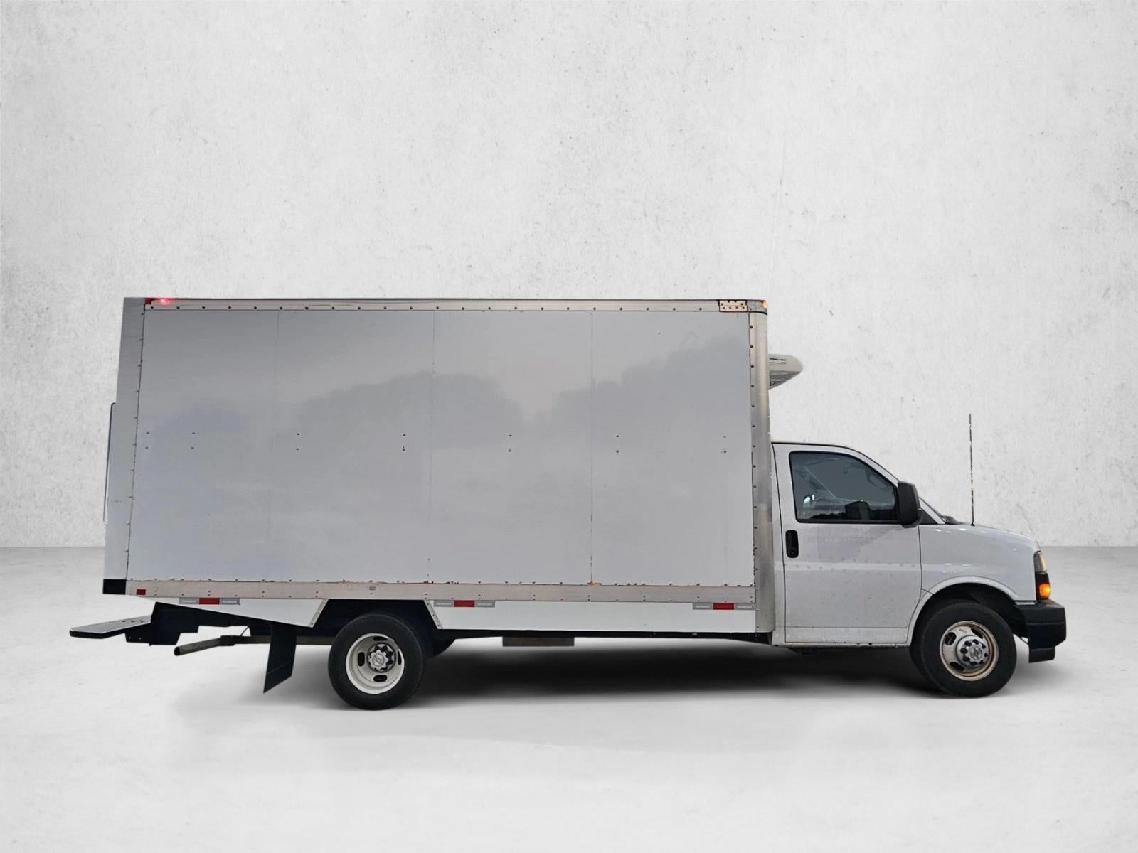2024 Chevrolet Express Cutaway 3500 Base