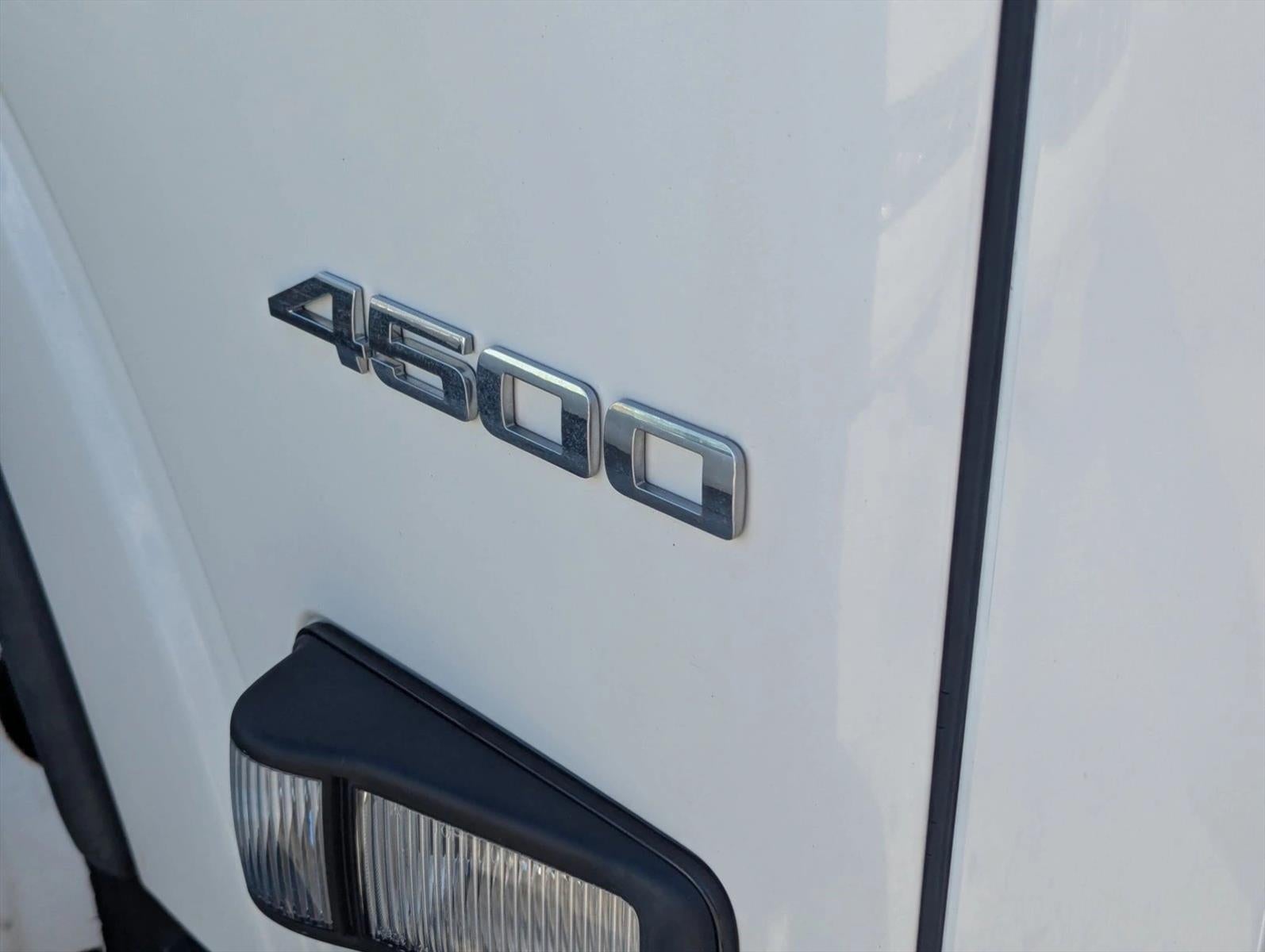 2023 Chevrolet Low Cab Forward 4500 1WT