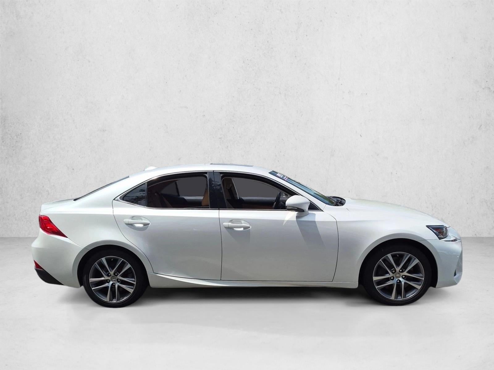 2020 Lexus IS 