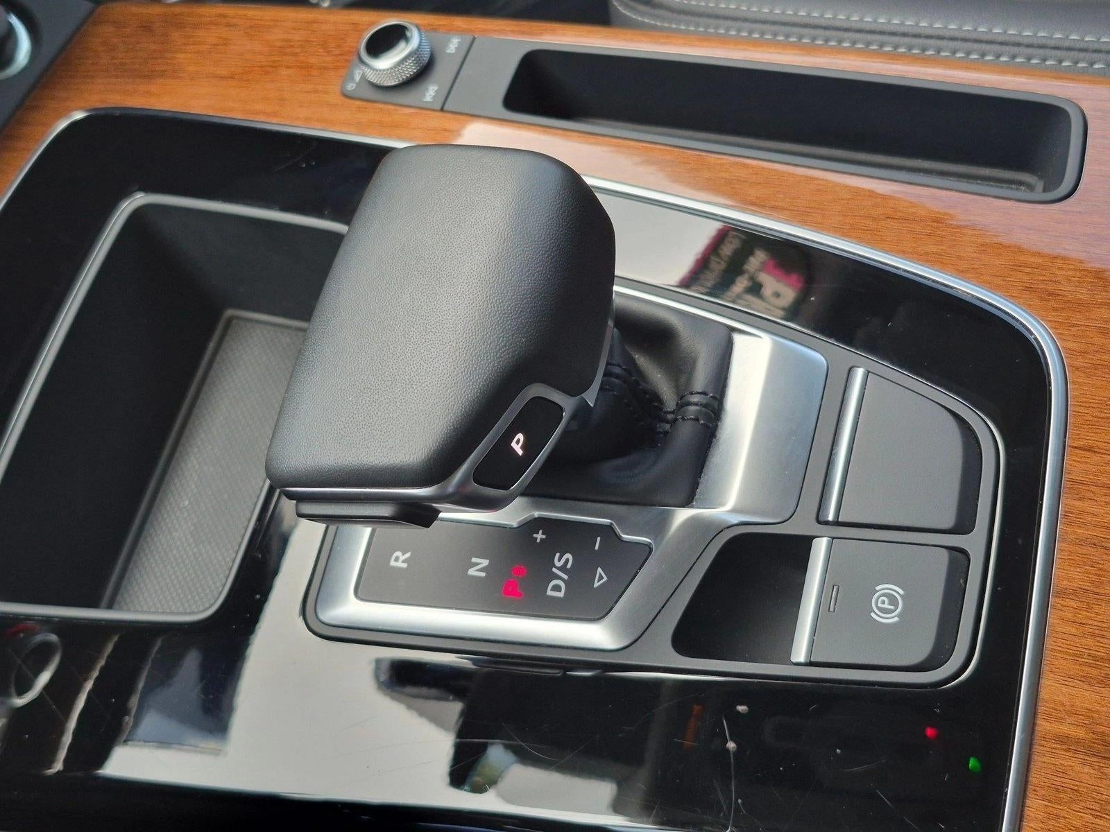 2023 Audi Q5 Premium 40 TFSI quattro S tronic