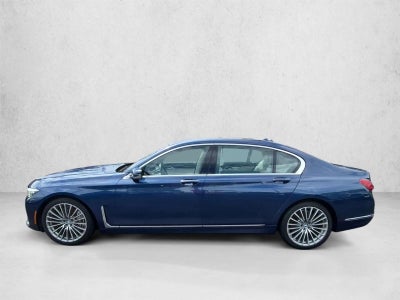 2022 BMW 740 i