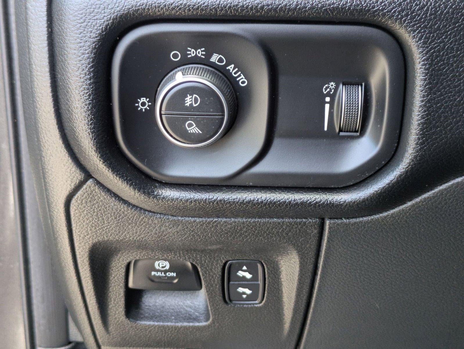 2022 RAM 1500 Big Horn 4x2 Crew Cab 5'7" Box