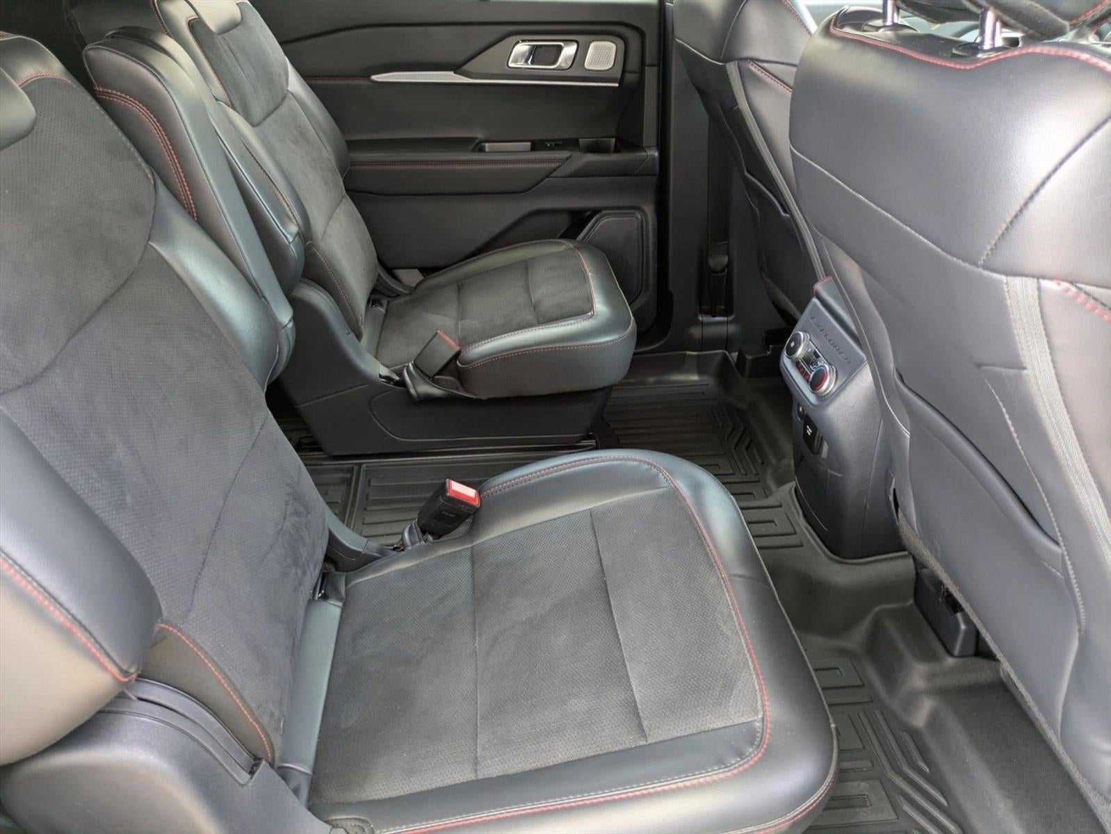 2025 Ford Explorer ST 4WD