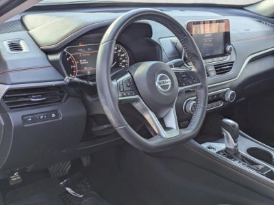 2022 Nissan Altima 2.0 SR Sedan
