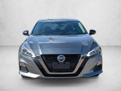 2022 Nissan Altima 2.0 SR Sedan