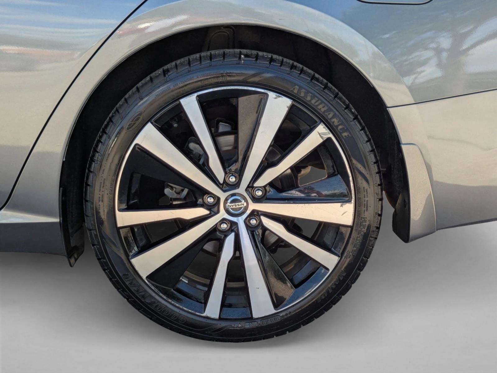 2022 Nissan Altima 2.0 SR Sedan