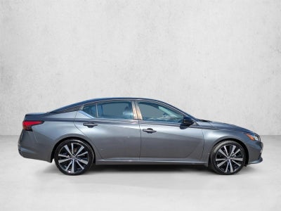 2022 Nissan Altima 2.0 SR Sedan