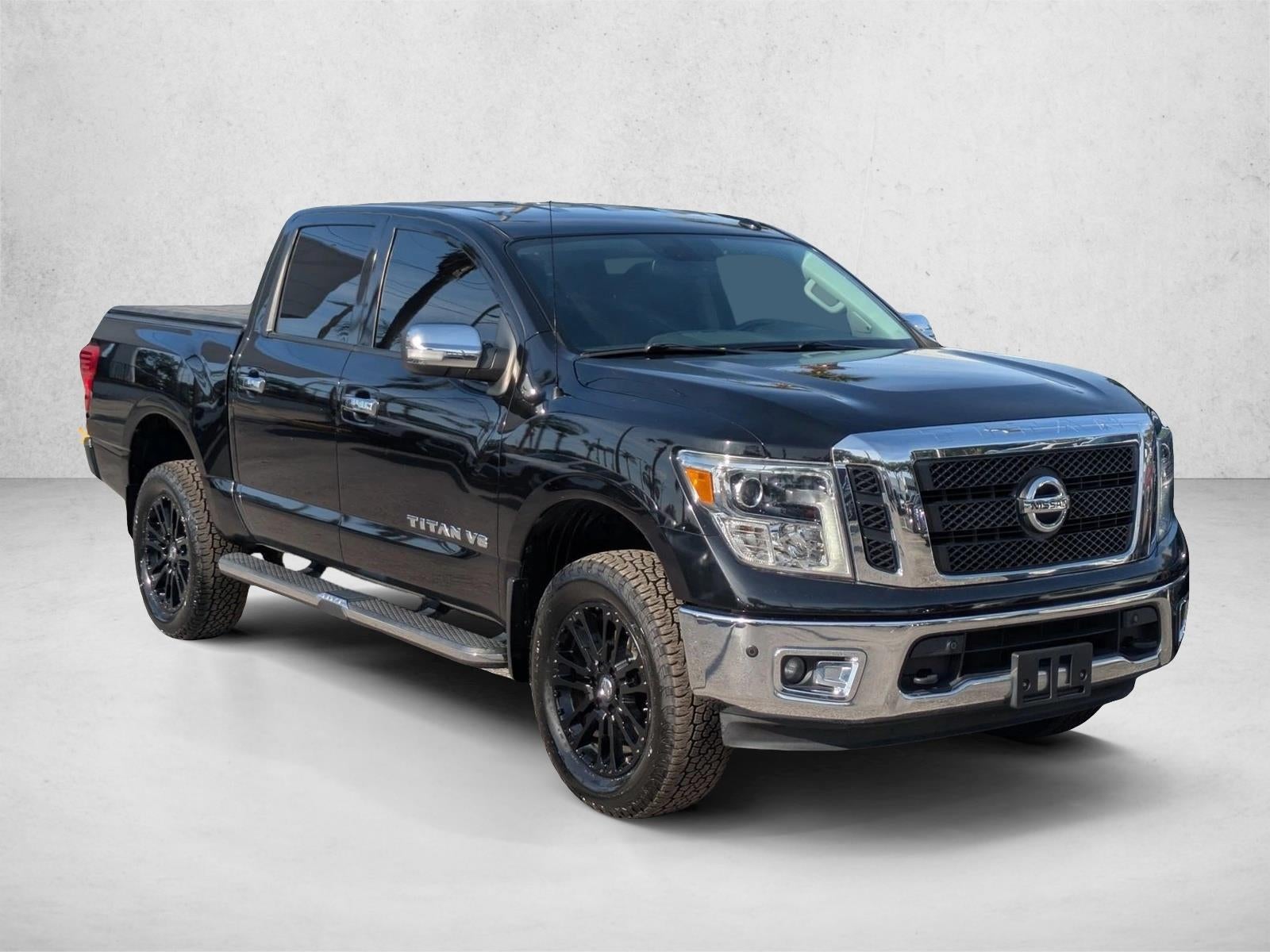2018 Nissan Titan 4x4 Crew Cab SL