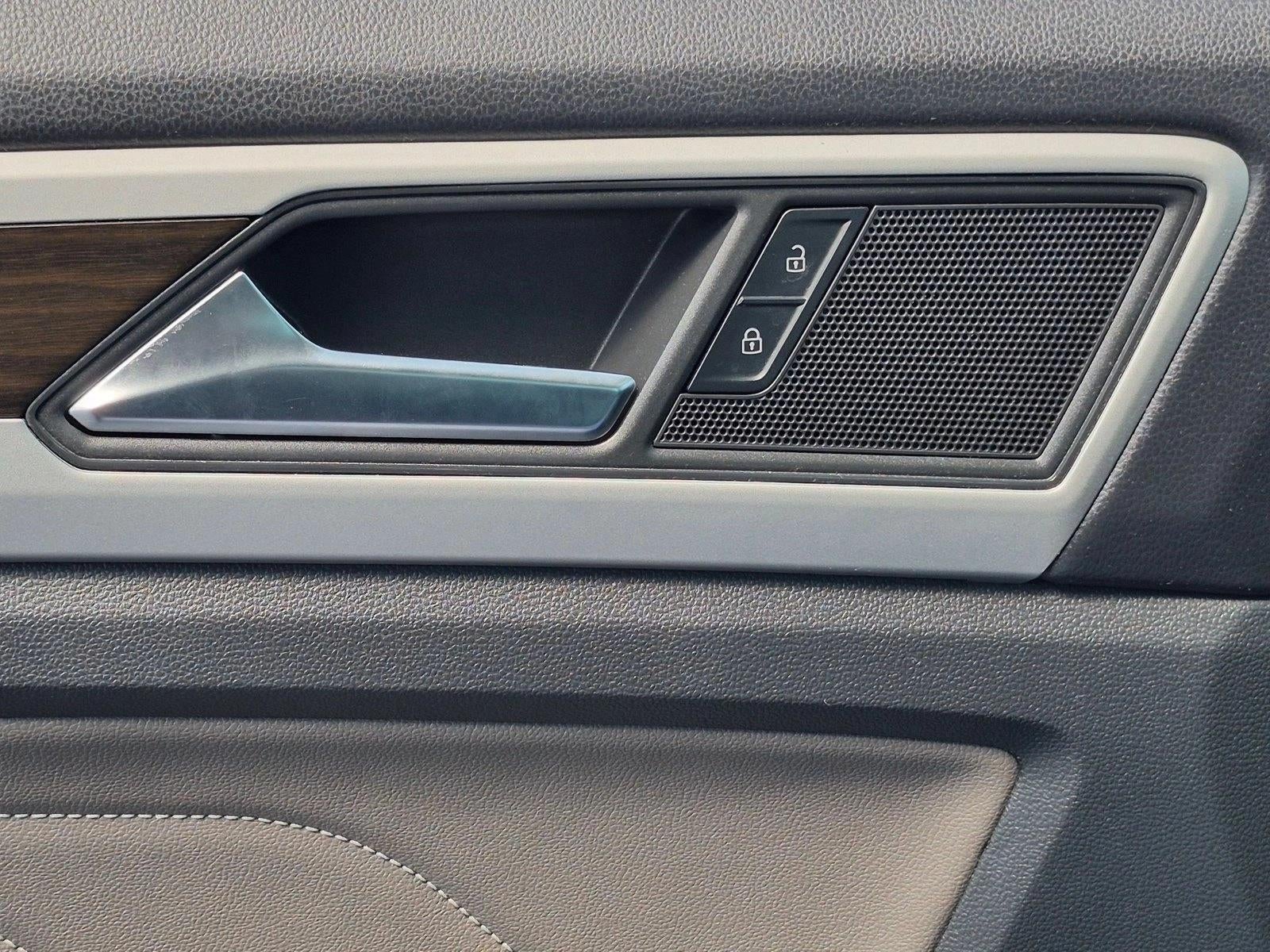 2023 Volkswagen Atlas 2.0T SE w/Technology FWD