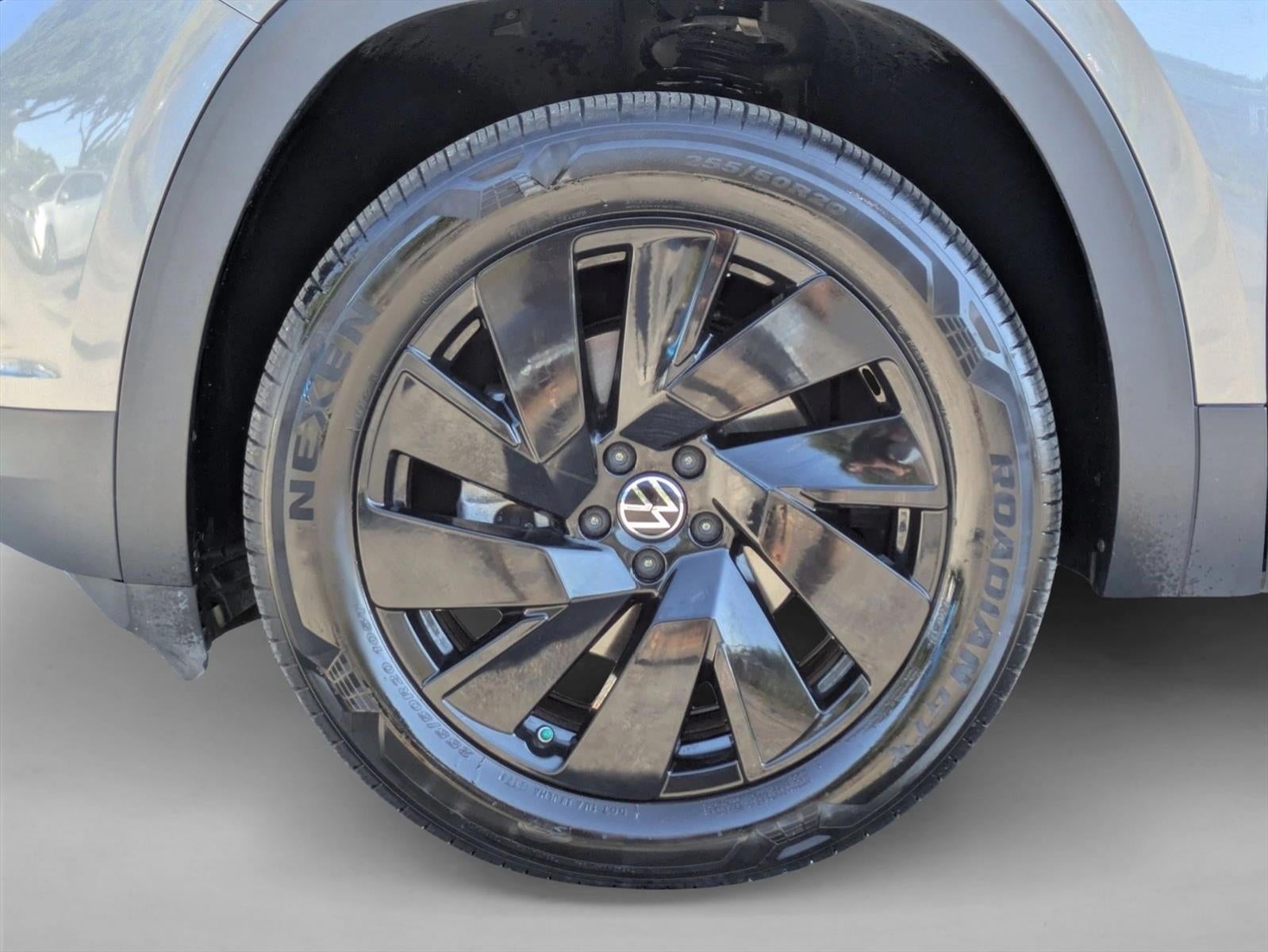 2024 Volkswagen Atlas Cross Sport 2.0T SE w/Technology FWD