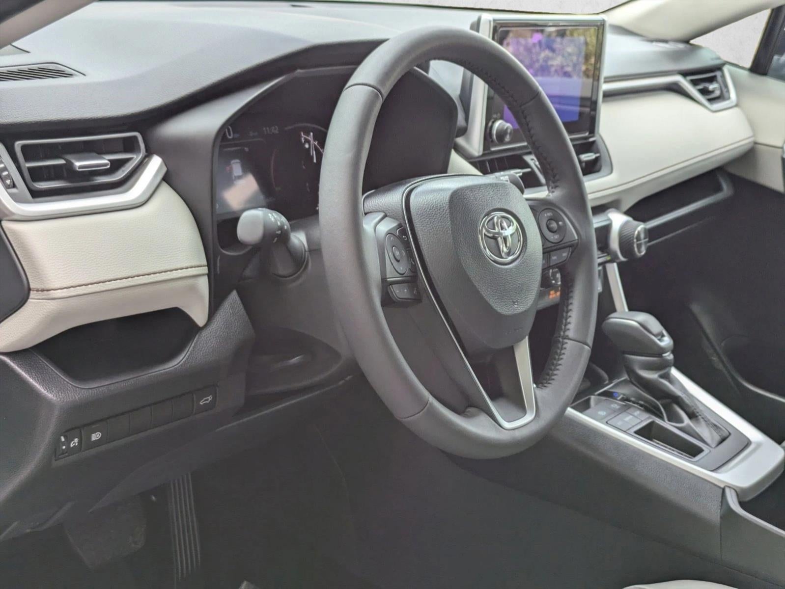 2025 Toyota RAV4 XLE Premium FWD (Natl)