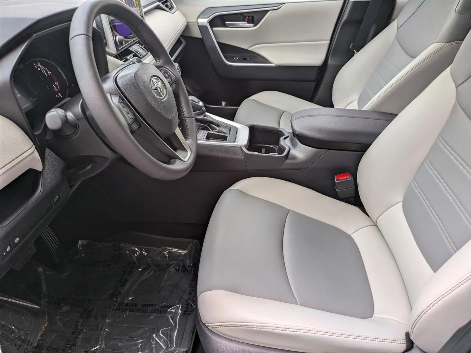 2025 Toyota RAV4 XLE Premium FWD (Natl)