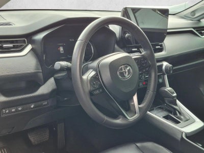 2025 Toyota RAV4 XLE Premium FWD (Natl)