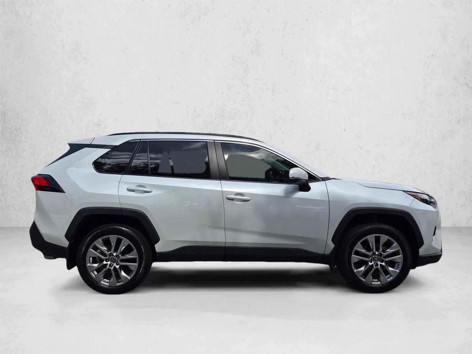 2025 Toyota RAV4 XLE Premium FWD (Natl)