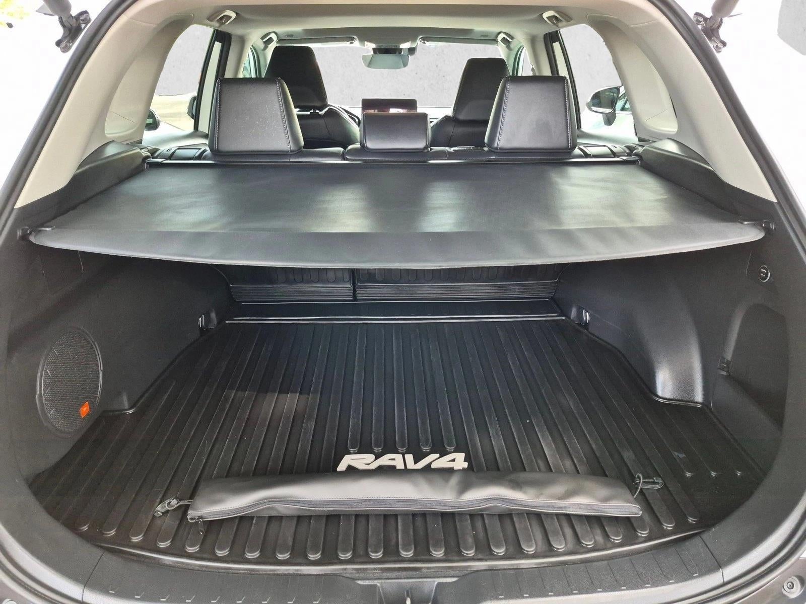 2025 Toyota RAV4 XLE Premium FWD (Natl)