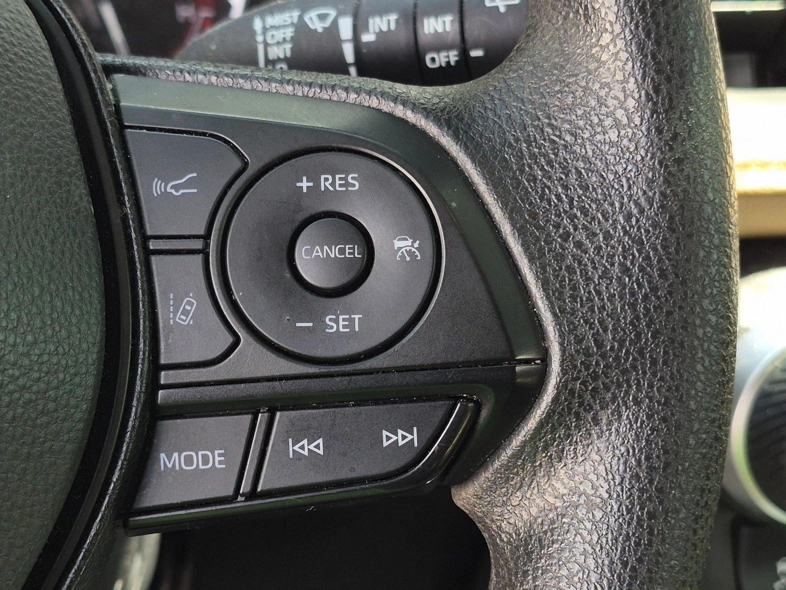 2025 Toyota RAV4 XLE FWD (Natl)