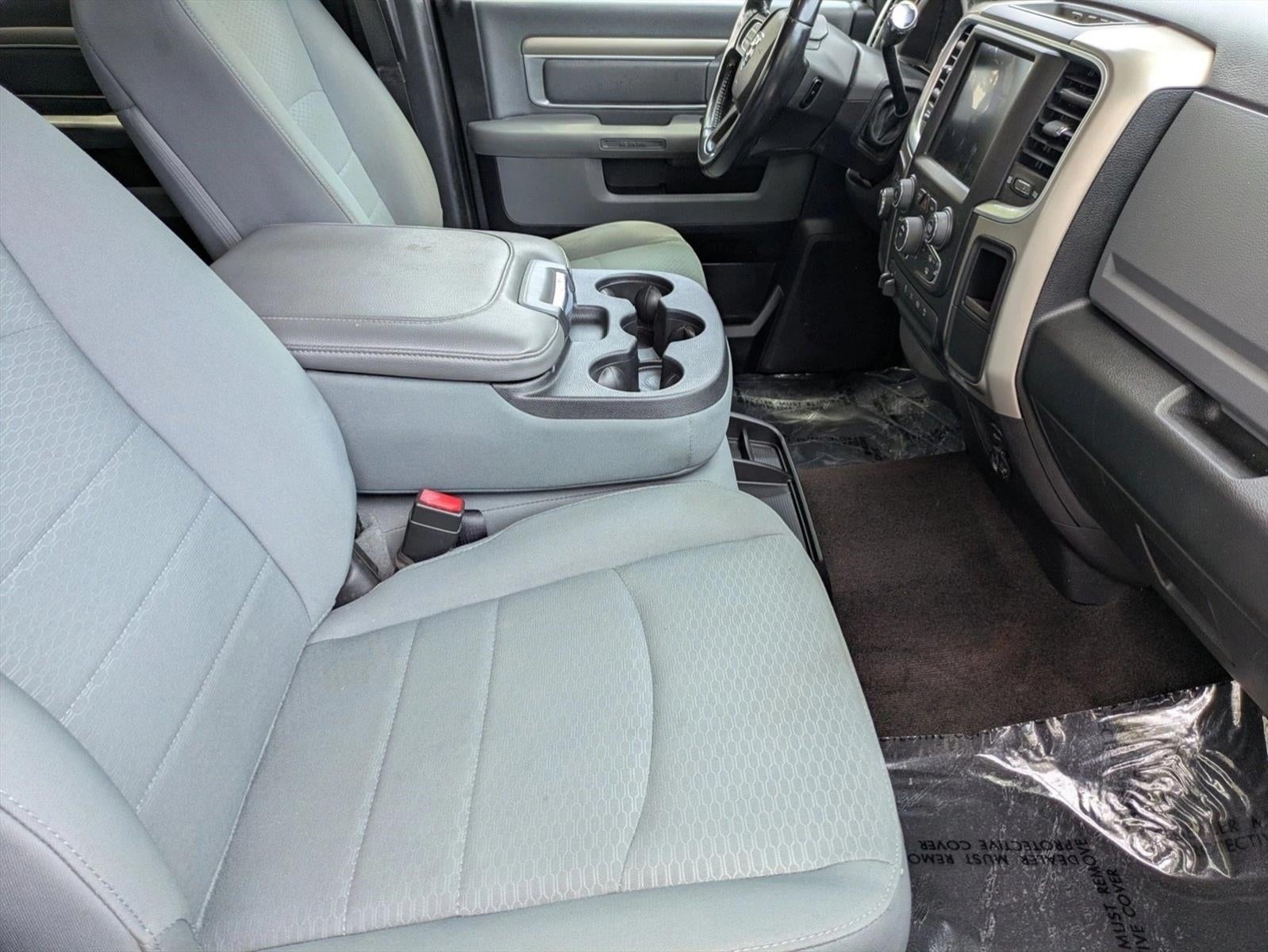 2015 RAM 2500 4WD Crew Cab 6.4 Ft Box SLT