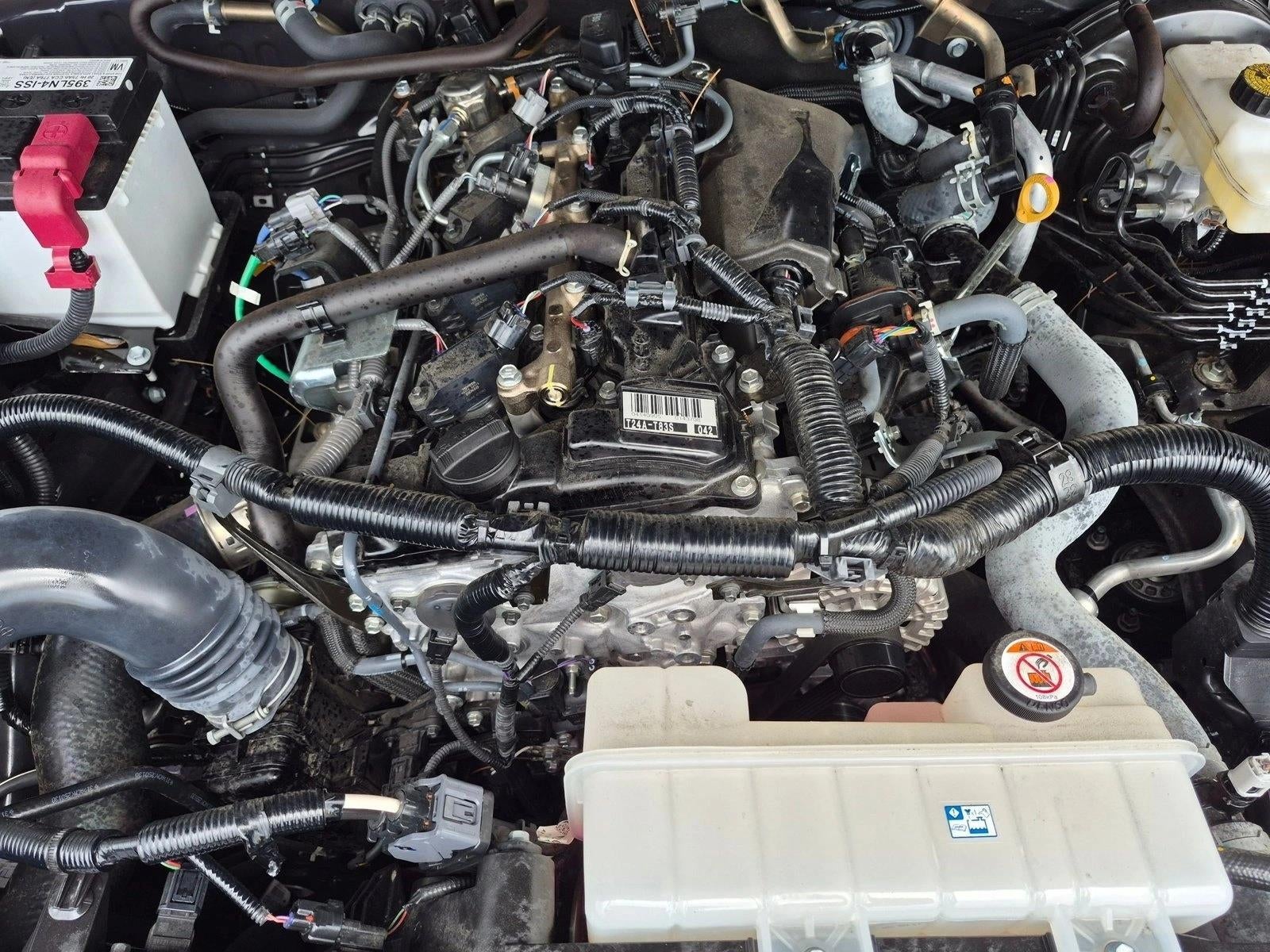 2025 Toyota Tacoma 2WD 2WD SR5 Double Cab 5' Bed AT (SE)