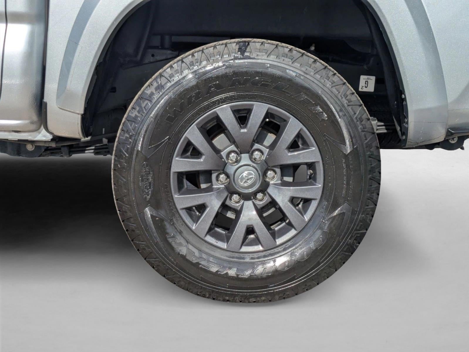 2023 Toyota Tacoma 4WD 4WD SR5 Double Cab 5' Bed V6 AT (GS)