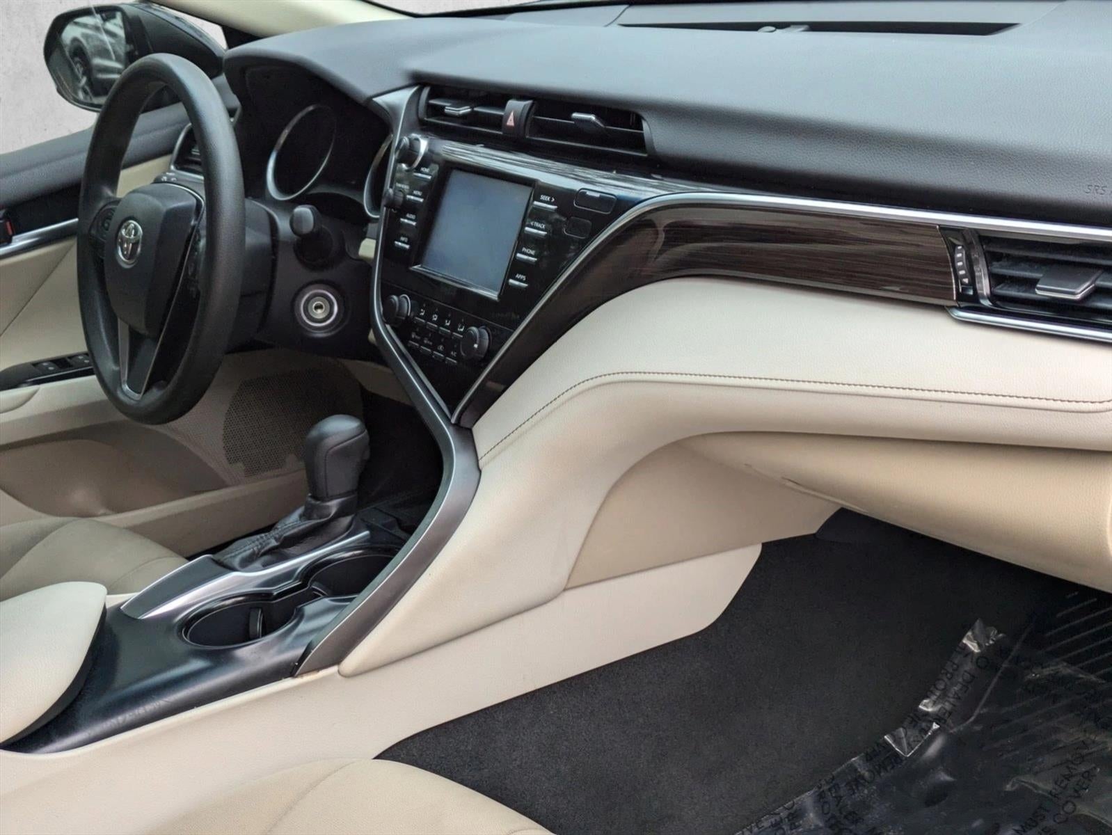 2018 Toyota Camry LE Auto (SE)