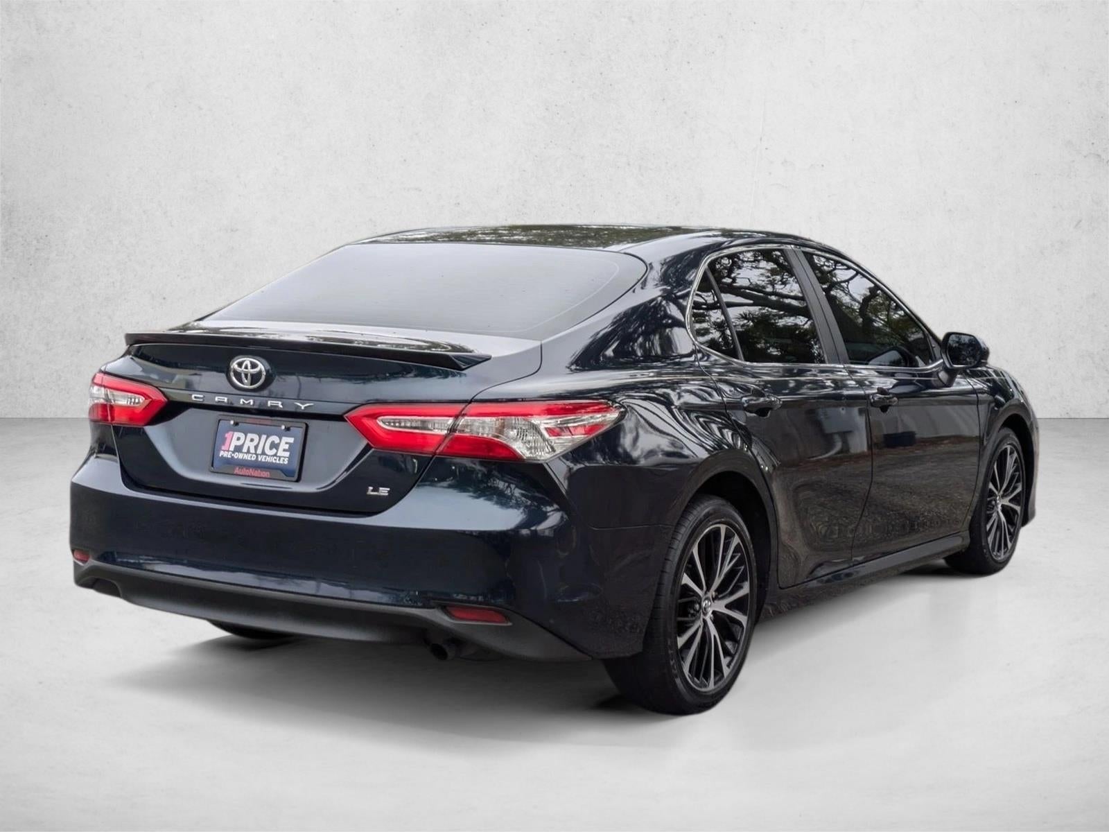 2018 Toyota Camry LE Auto (SE)