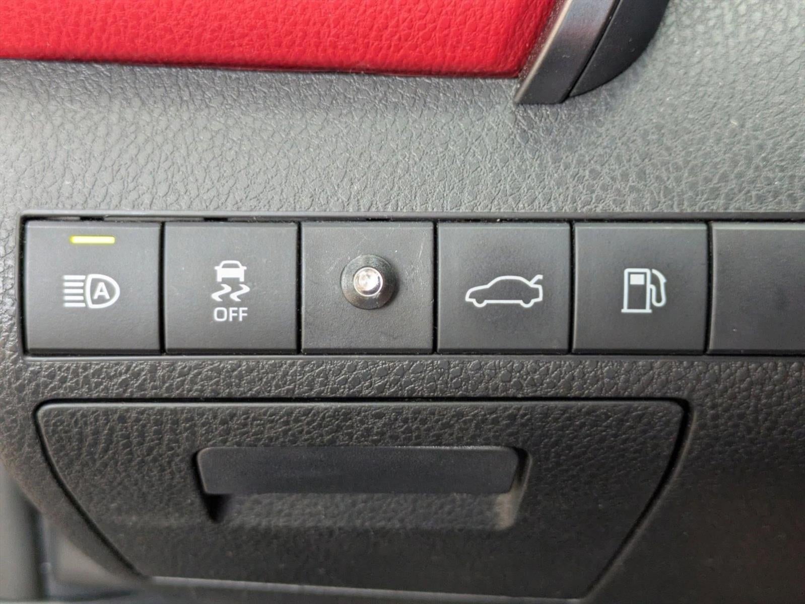 2018 Toyota Camry XSE Auto (Natl)