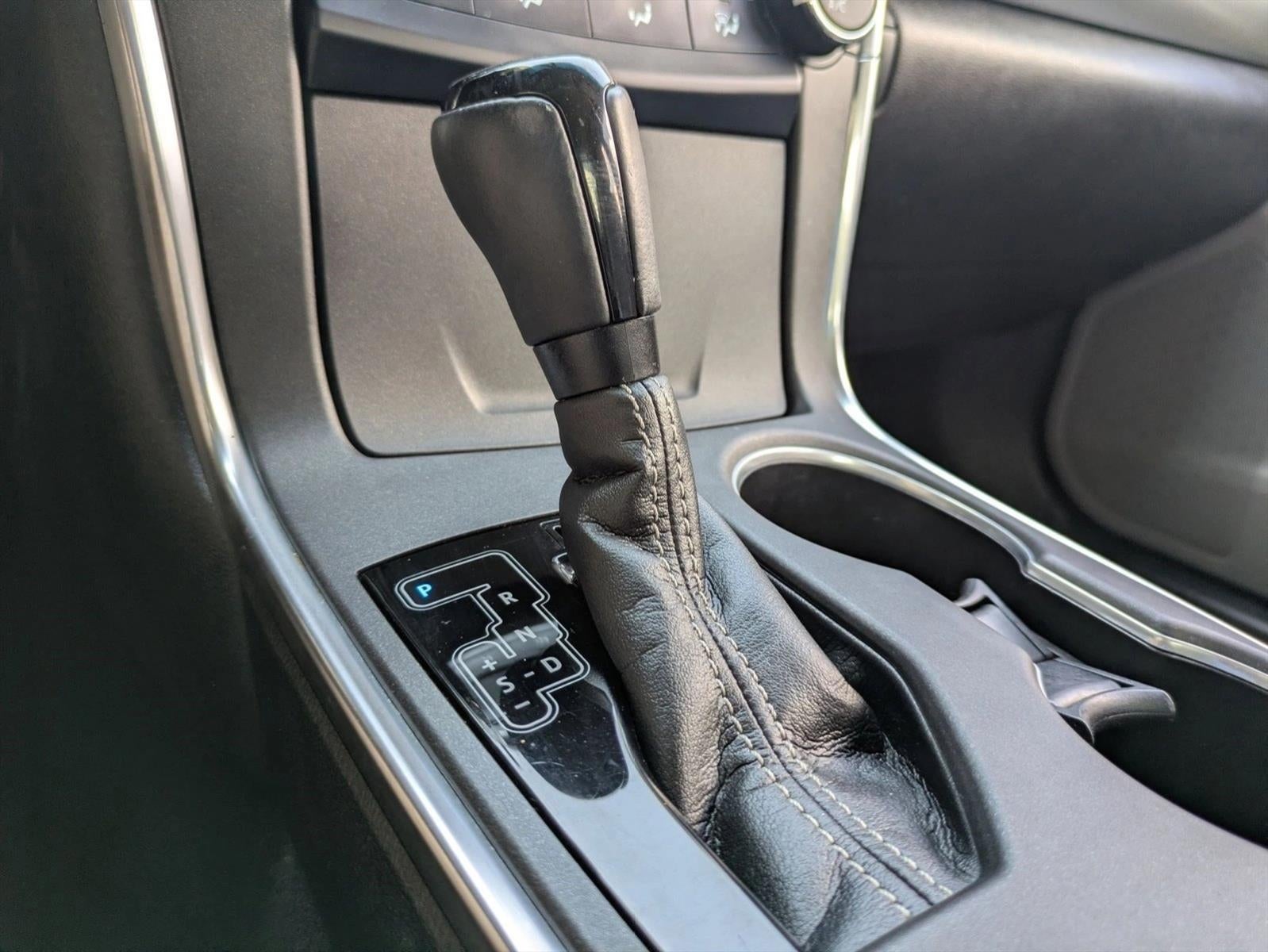 2015 Toyota Camry 4dr Sdn I4 Auto SE (SE)