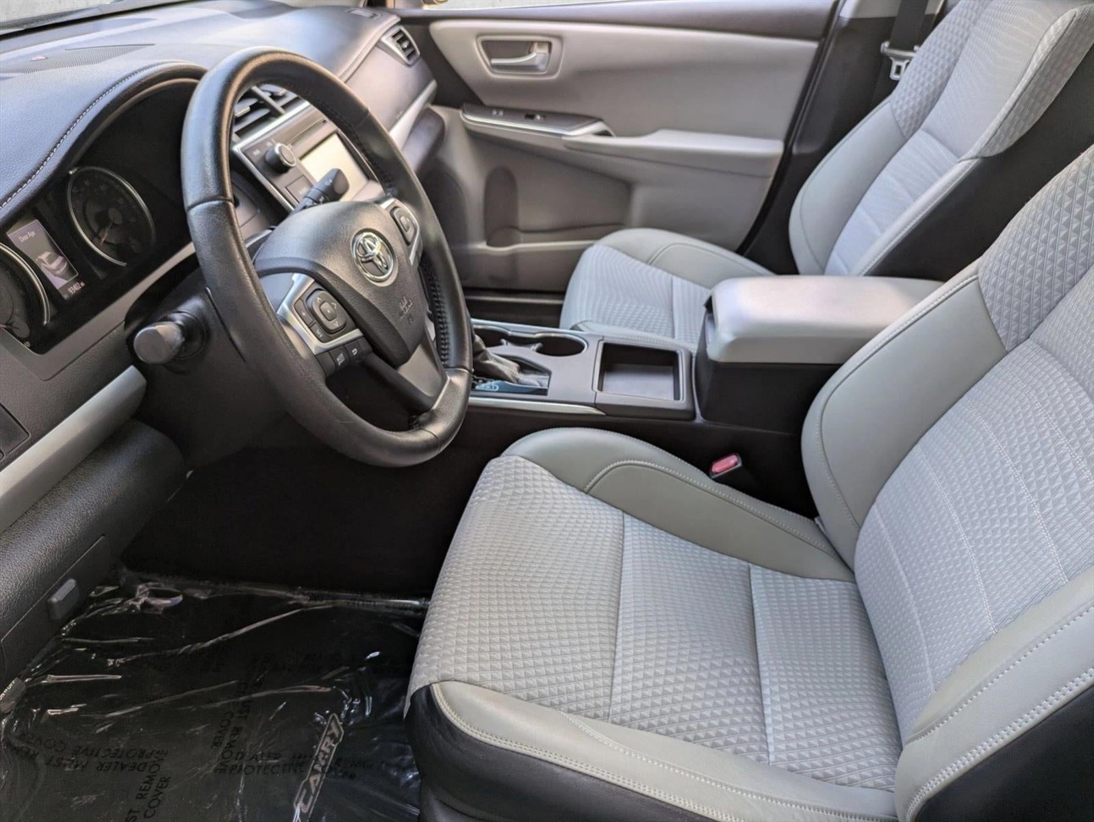 2015 Toyota Camry 4dr Sdn I4 Auto SE (SE)