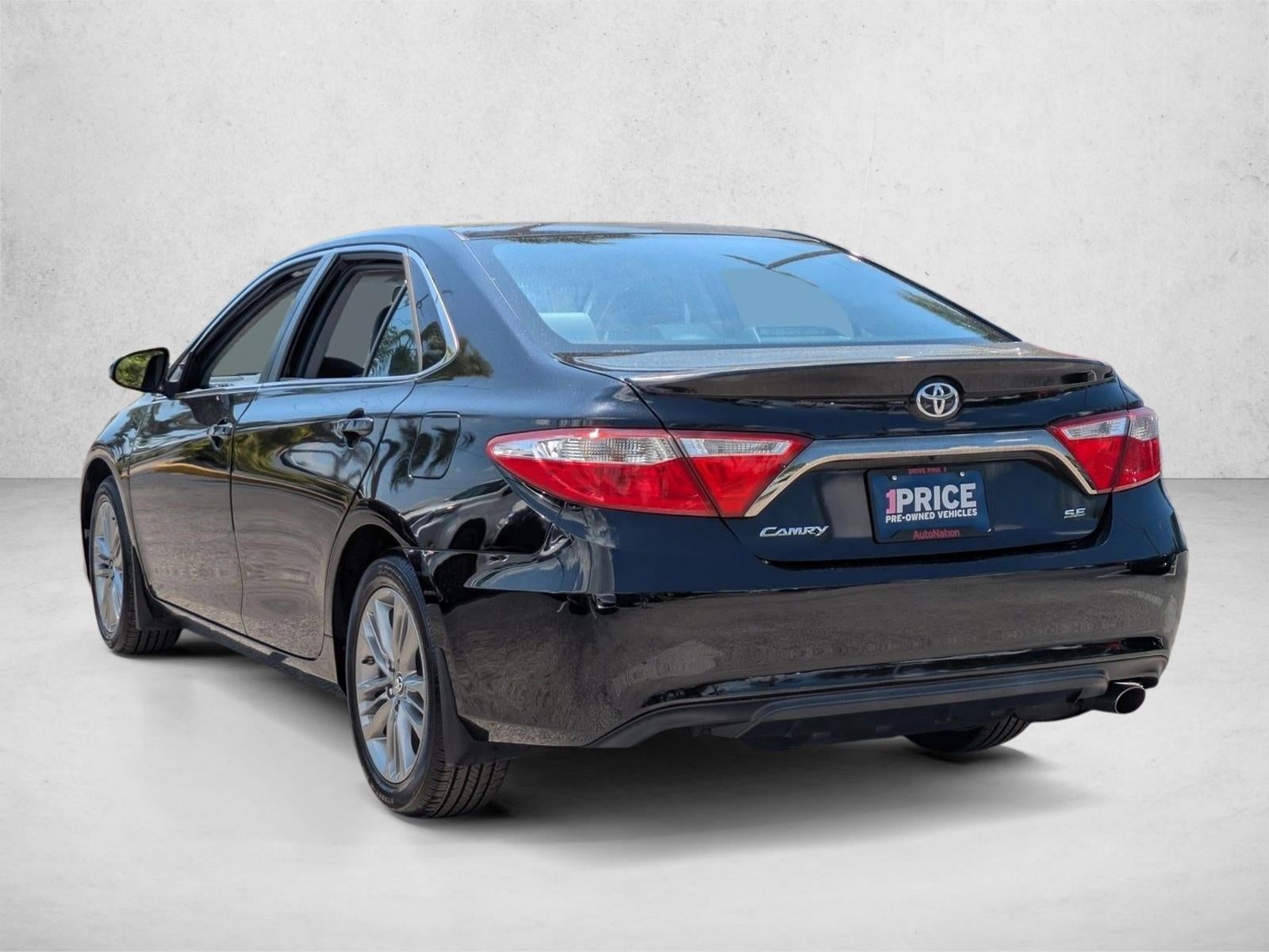 2015 Toyota Camry 4dr Sdn I4 Auto SE (SE)