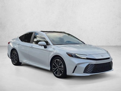 2025 Toyota Camry XLE (Natl)